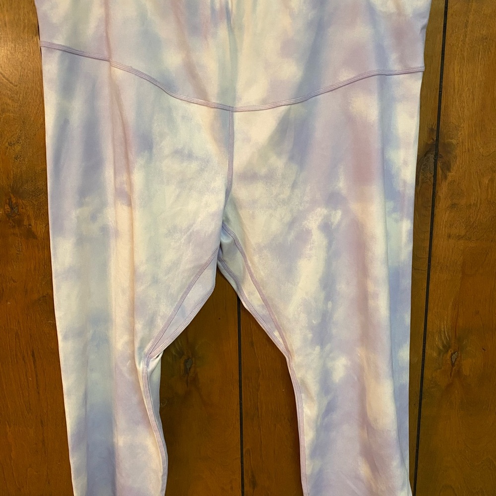Nike Women's Purple Tie-Dye Leggings
